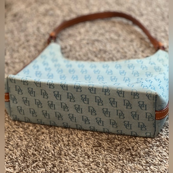 Dooney & Bourke Purse - Picture 3 of 8